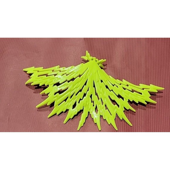 Monster High Replacement Frankie Stein Power Ghouls Yellow Cape Neck Piece - Picture 2 of 4